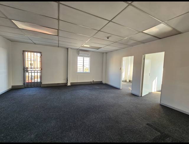 477M² WAREHOUSE TO LET IN LINBRO PARK